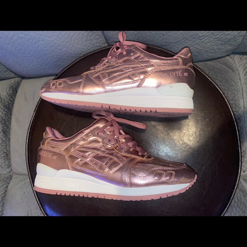 ASICS Gel Lyte III Metallic Rose size 9